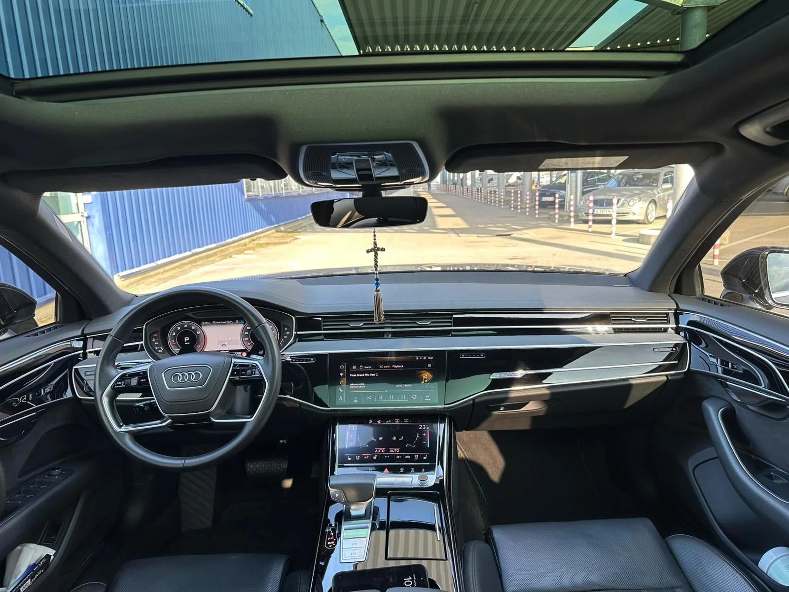 Audi A8 5.0TFSI, снимка 2 - Автомобили и джипове - 55037723