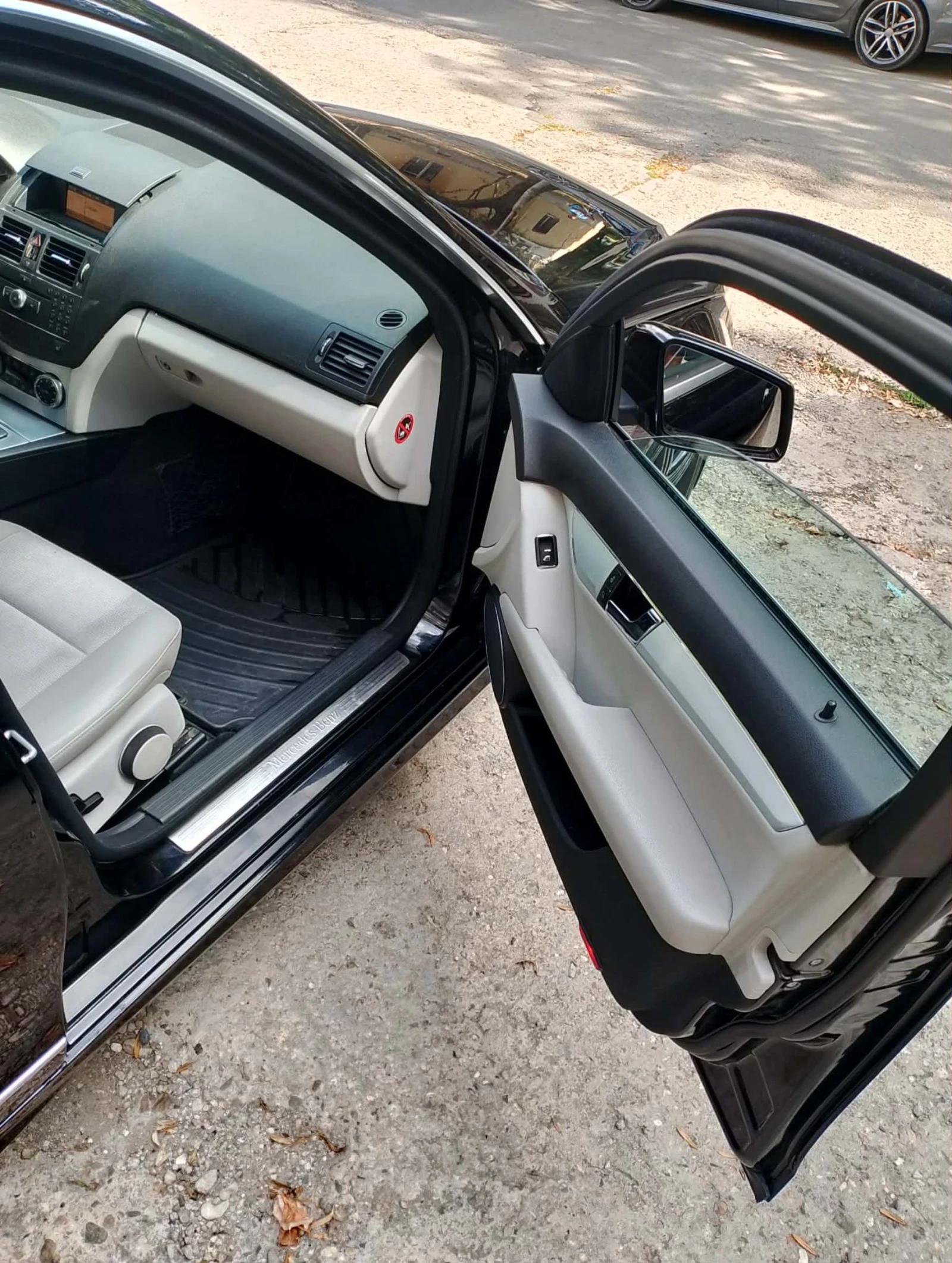 Mercedes-Benz C 180 Компресор АМГ - Пакет, снимка 11 - Автомобили и джипове - 55341536