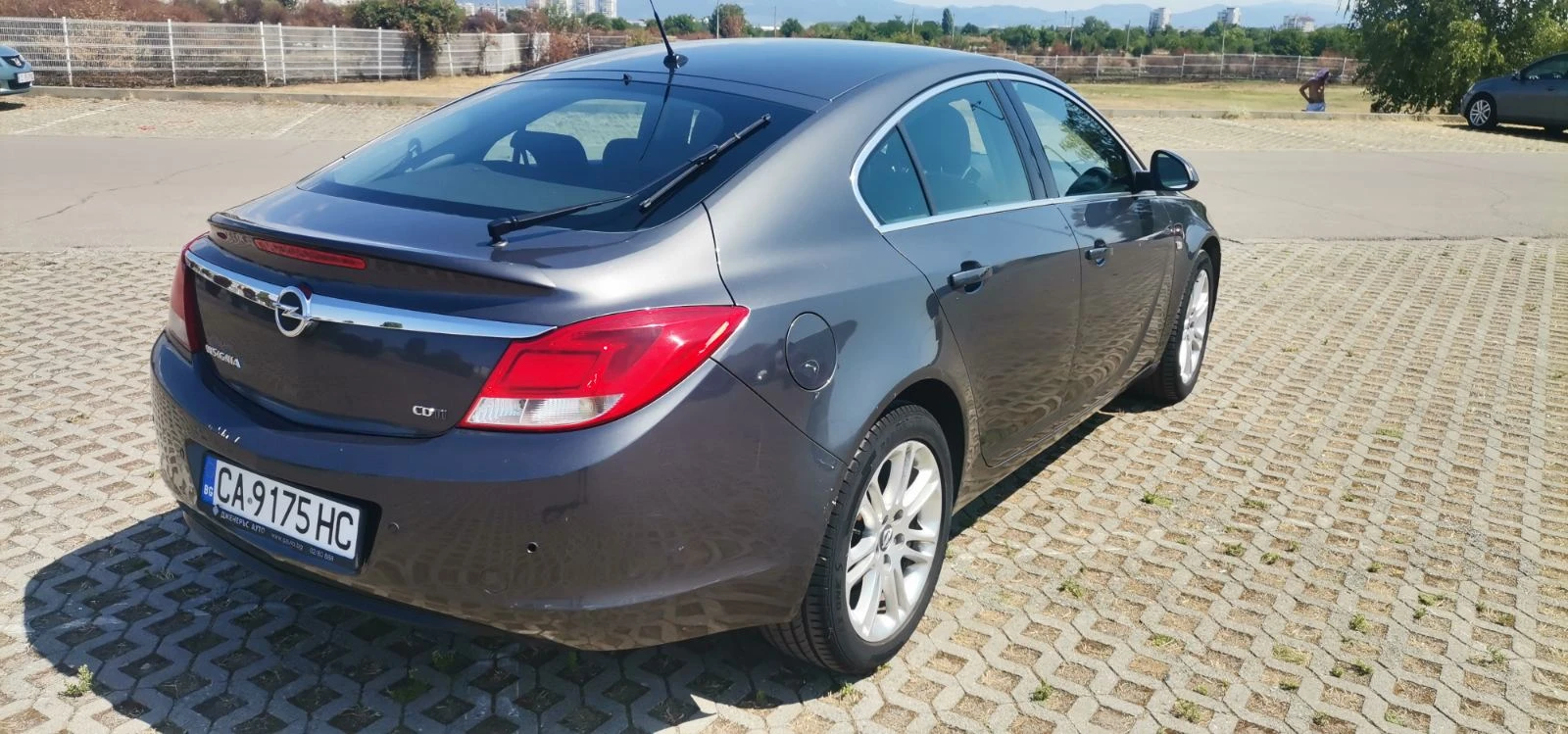 Opel Insignia 2.0 CDTI, снимка 9 - Автомобили и джипове - 55392462