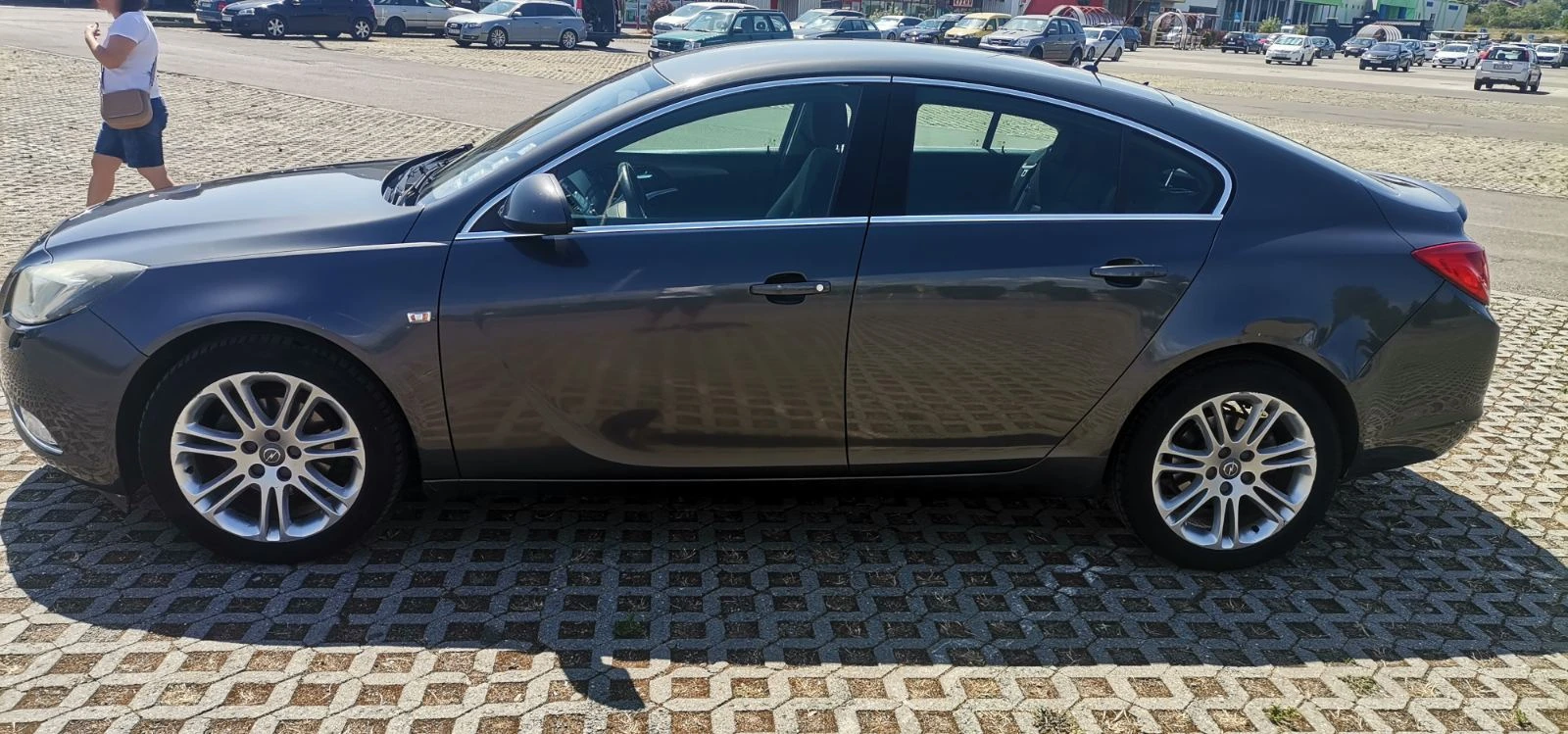Opel Insignia 2.0 CDTI, снимка 4 - Автомобили и джипове - 55392462