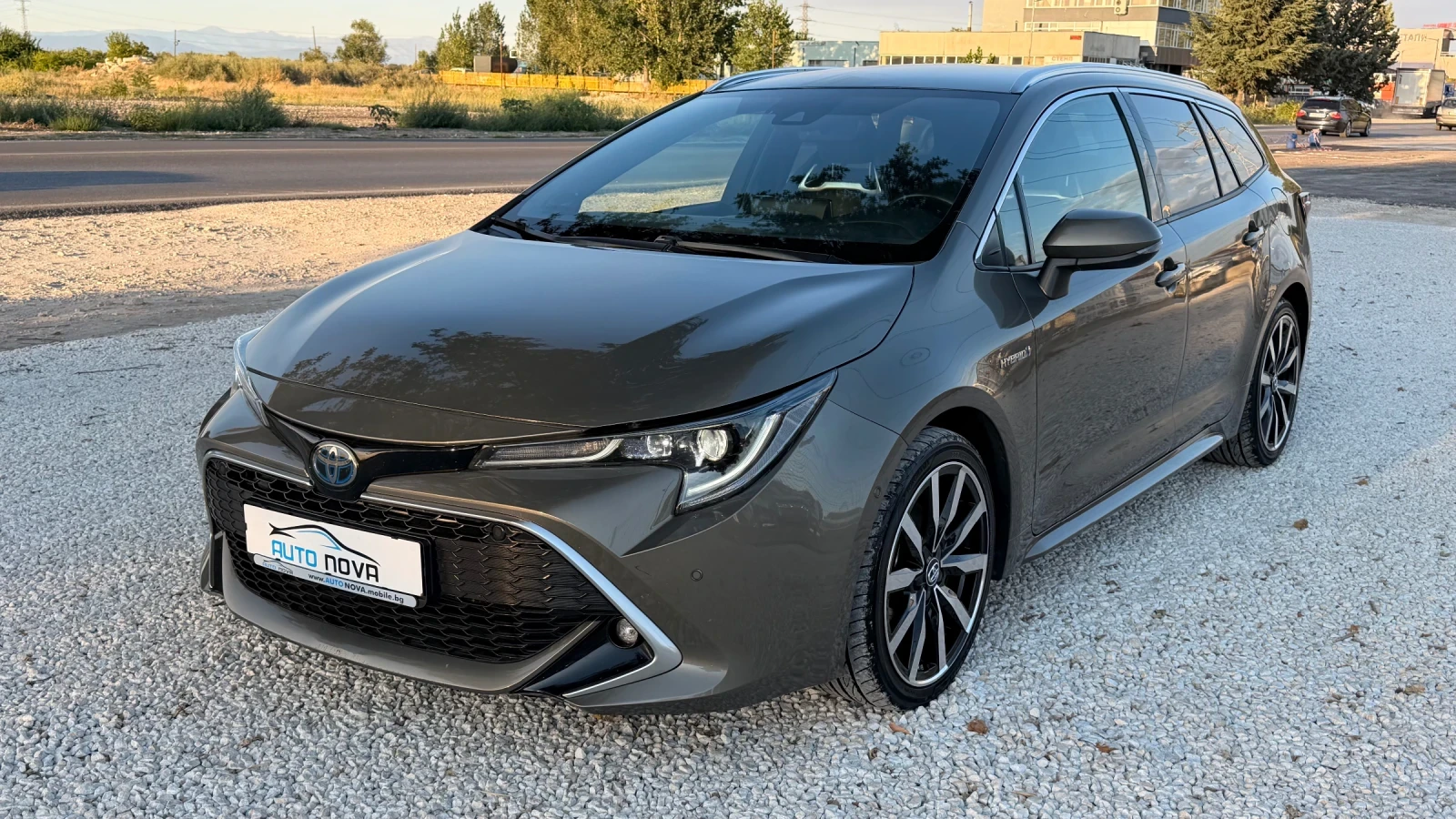 Toyota Corolla 2.0 HYBRID 184 К.С.LOUNGE!ВСИЧКИ ЕКСТРИ!БЕЗ АНАЛОГ, снимка 2 - Автомобили и джипове - 55972181
