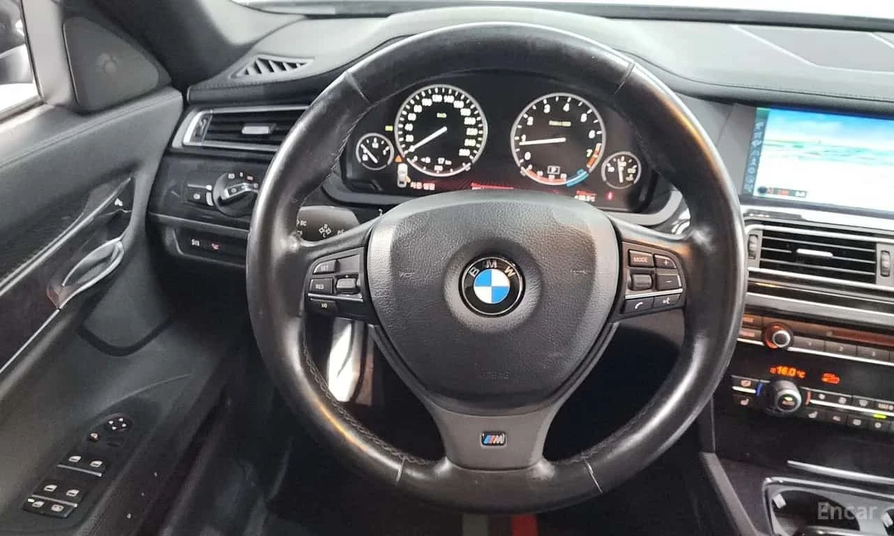BMW 750 * 750Li M Sports * ЦЕНА ДО БГ, снимка 10 - Автомобили и джипове - 56296526
