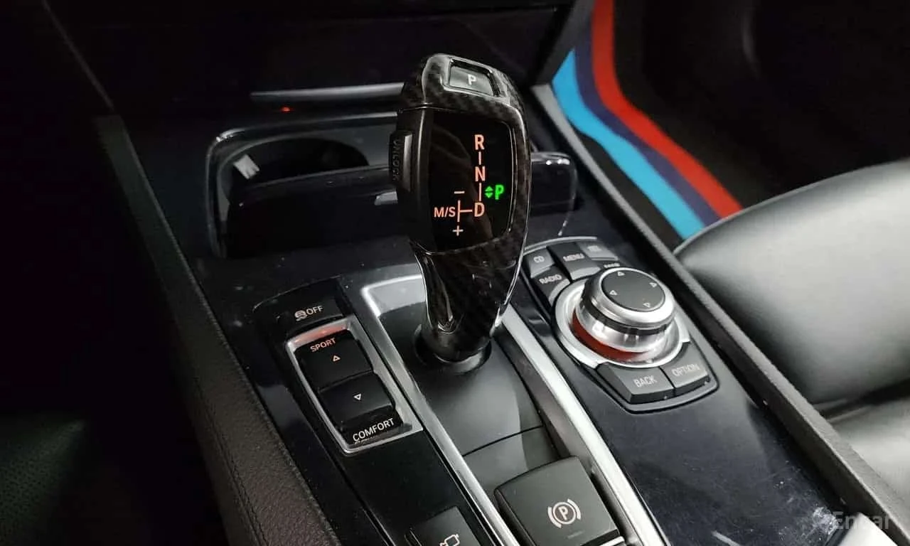 BMW 750 * 750Li M Sports * ЦЕНА ДО БГ, снимка 14 - Автомобили и джипове - 56296526