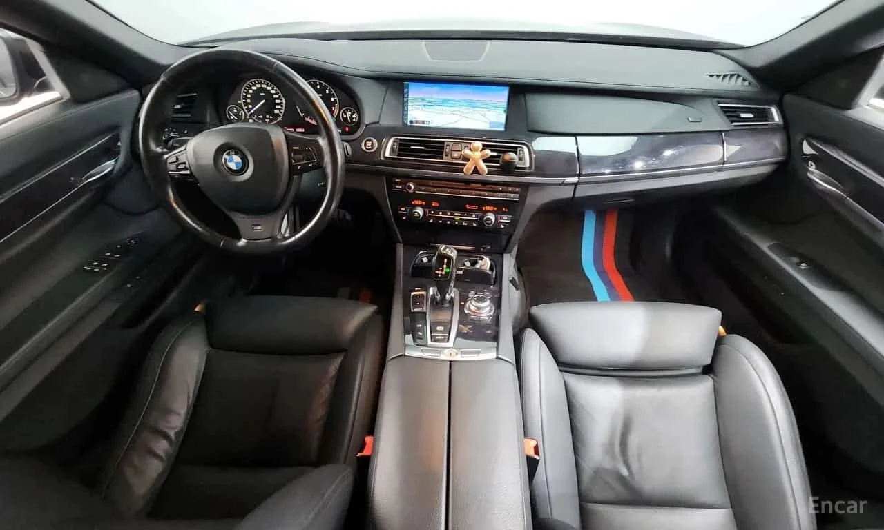 BMW 750 * 750Li M Sports * ЦЕНА ДО БГ, снимка 8 - Автомобили и джипове - 56296526