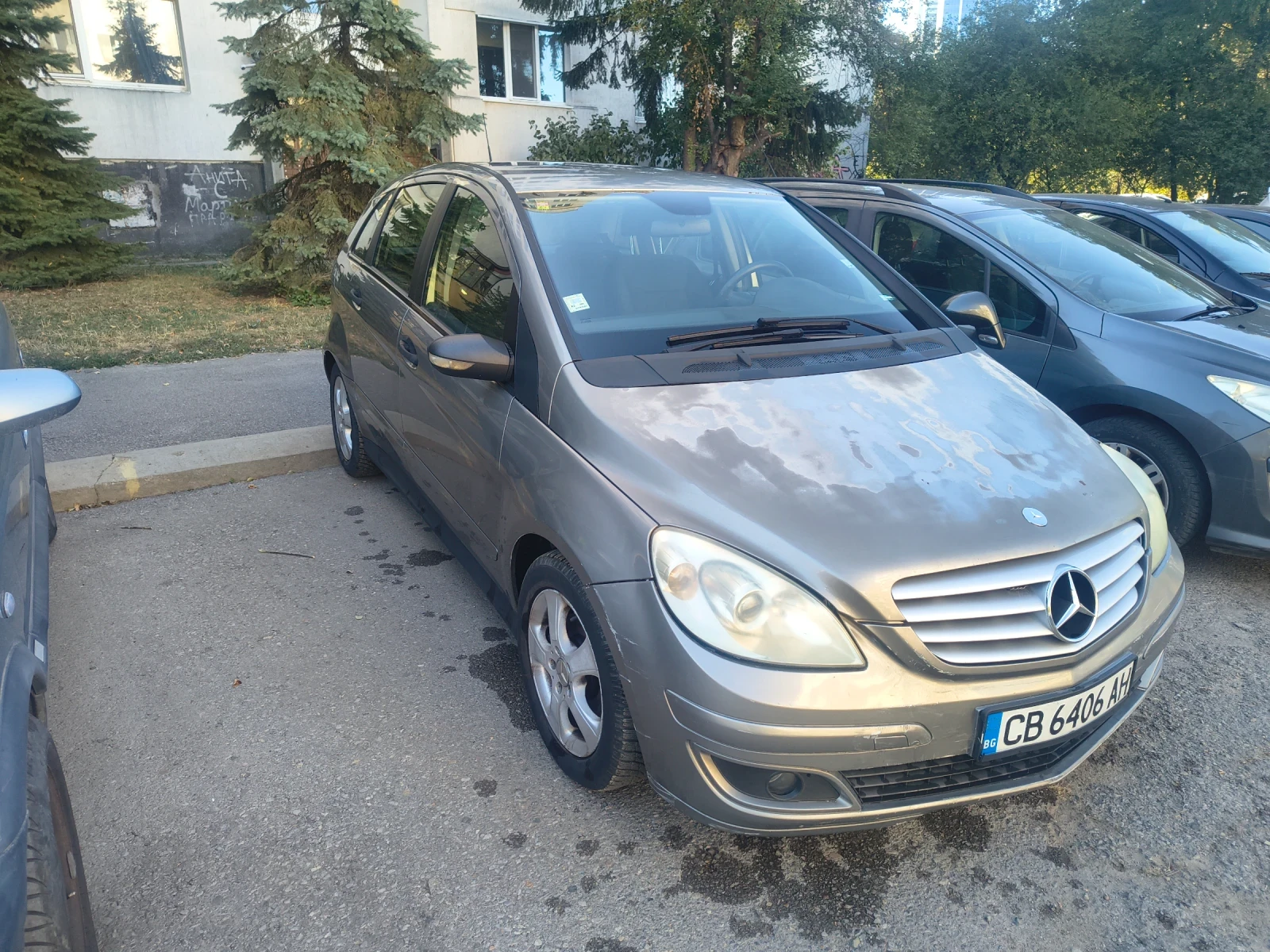 Mercedes-Benz B 180, снимка 2 - Автомобили и джипове - 56345545