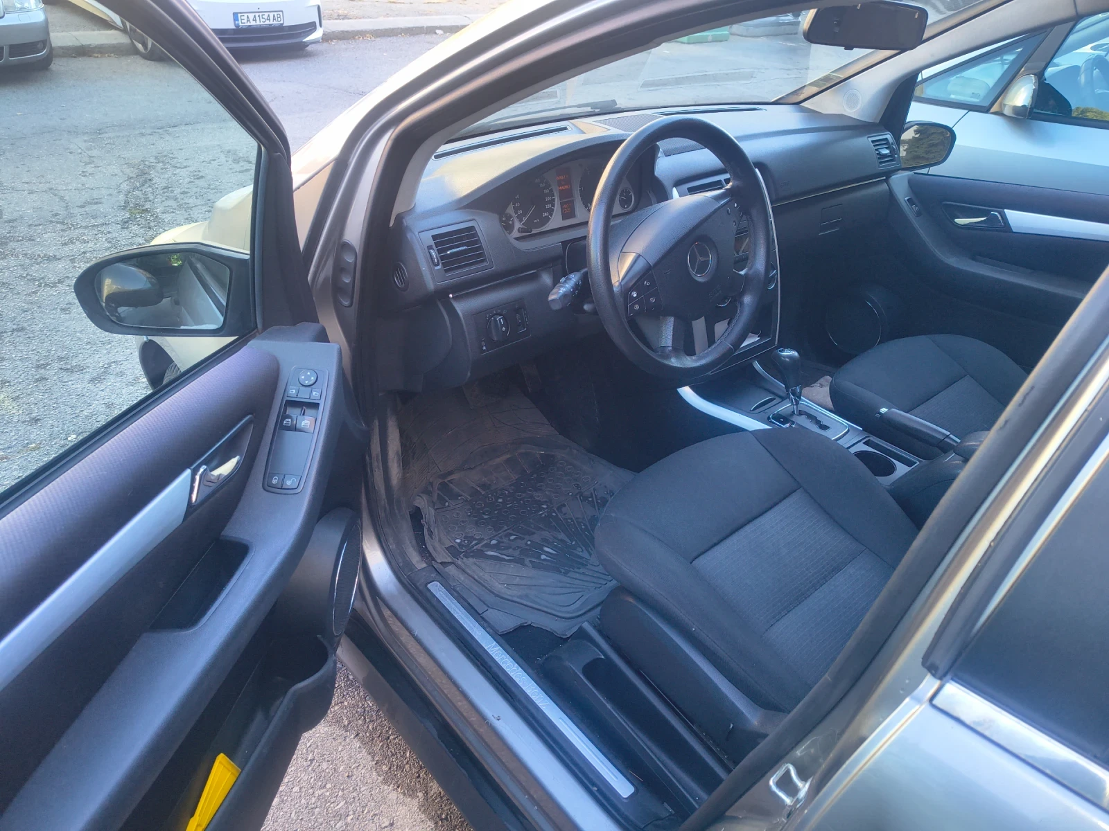 Mercedes-Benz B 180, снимка 3 - Автомобили и джипове - 56345545