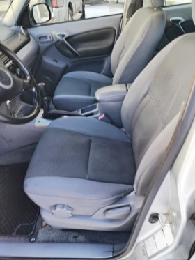 Toyota Rav4, снимка 8 - Автомобили и джипове - 53134744