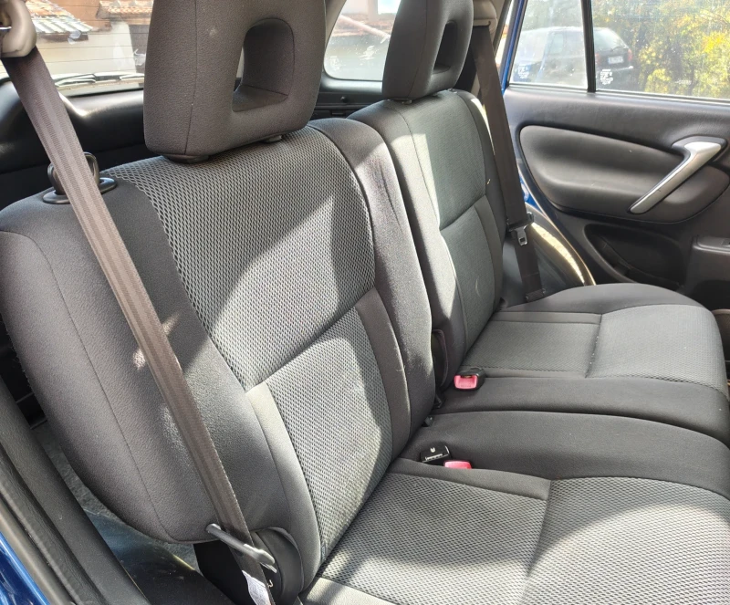 Toyota Rav4, снимка 7 - Автомобили и джипове - 52398435