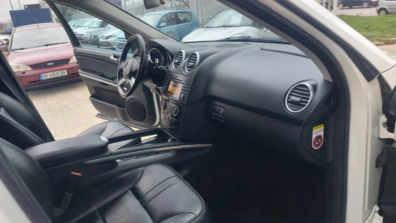 Mercedes-Benz ML 320 3.2CDI, снимка 11 - Автомобили и джипове - 52615267