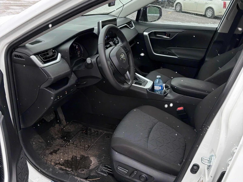 Toyota Rav4 XLE * * CARFAX * * АВТО КРЕДИТ * * , снимка 7 - Автомобили и джипове - 52755815