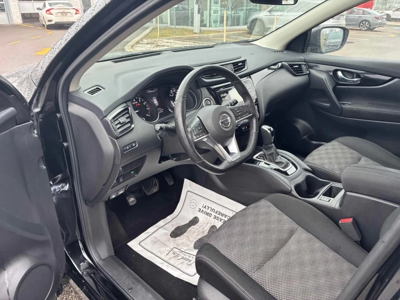 Nissan Qashqai * AWD SV CVT * CARFAX * БЕЗ ПЪРВОНАЧАЛНА ВНОСКА, снимка 4 - Автомобили и джипове - 53182710