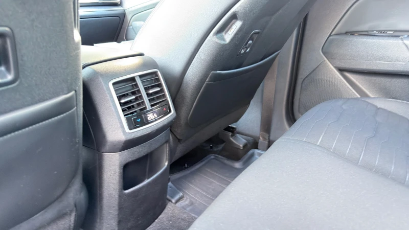 Kia Sportage 1.6 T-GDI 180, снимка 17 - Автомобили и джипове - 53327778