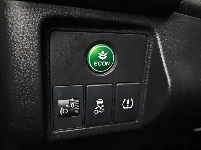 Honda Hr-v 1.8, снимка 16 - Автомобили и джипове - 56112325
