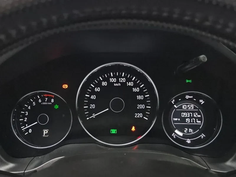 Honda Hr-v 1.8, снимка 8 - Автомобили и джипове - 56112325