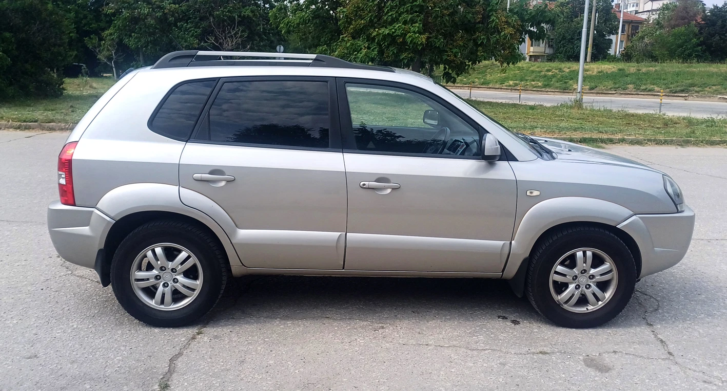 Hyundai Tucson 2, 0 CRDI 4×4 - изображение 6