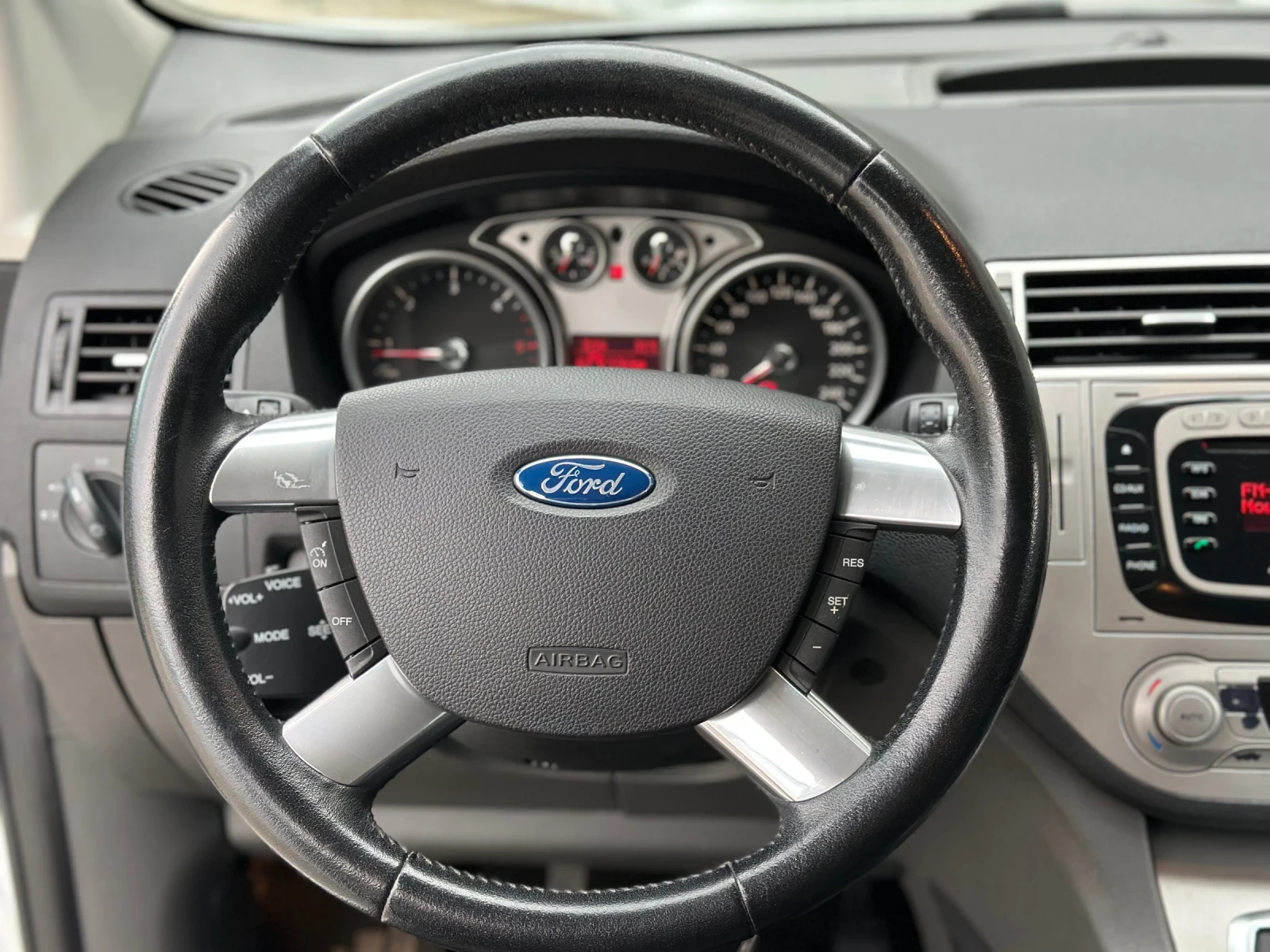 Ford Kuga 2.0 TDCI 4X4 - изображение 9