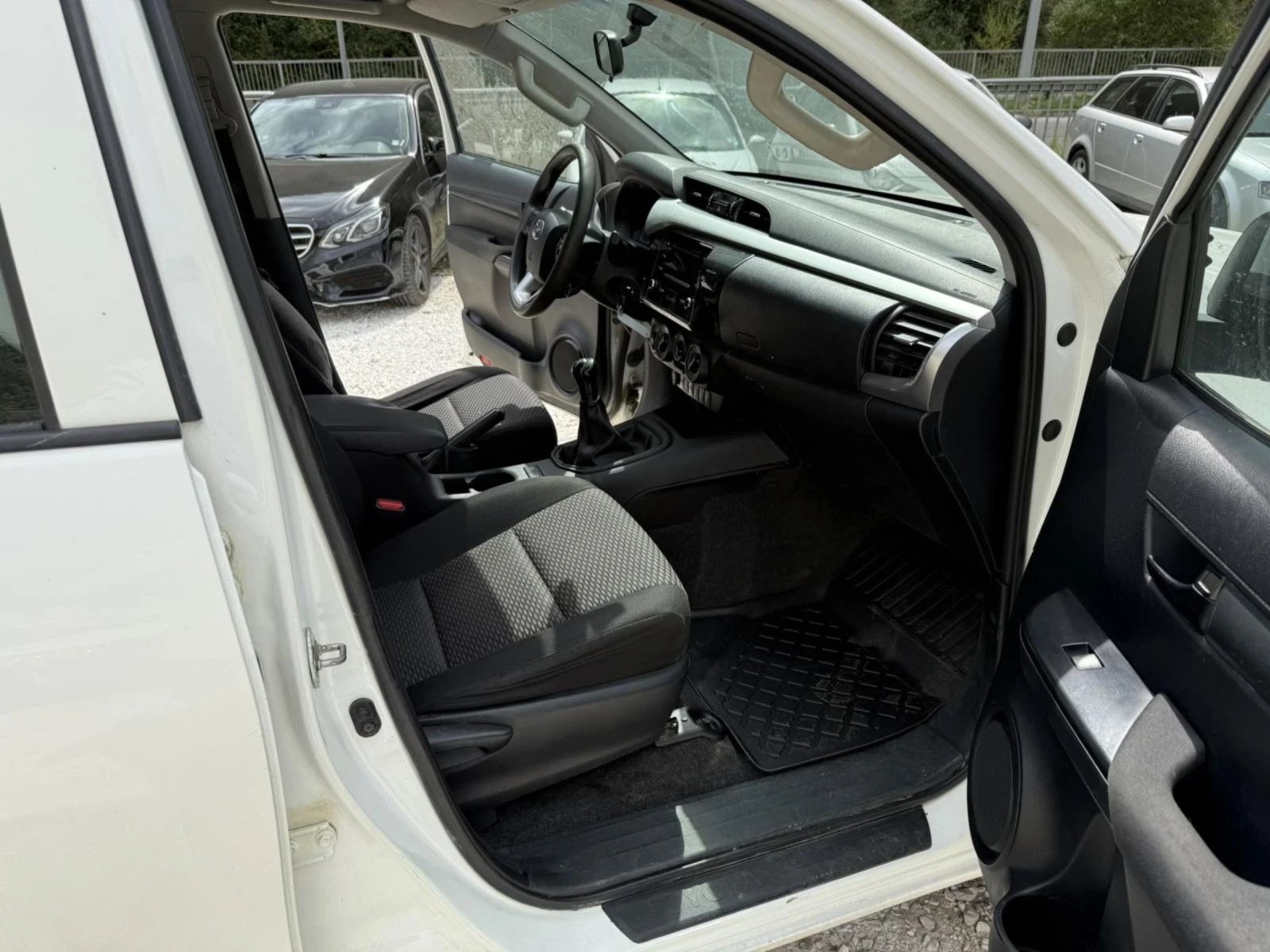 Toyota Hilux WHITE PEARL 2021 - изображение 5