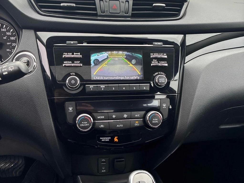 Nissan Qashqai * AWD SV CVT * CARFAX * ��� ������������ ������ | Mobile.bg � ����������� 8