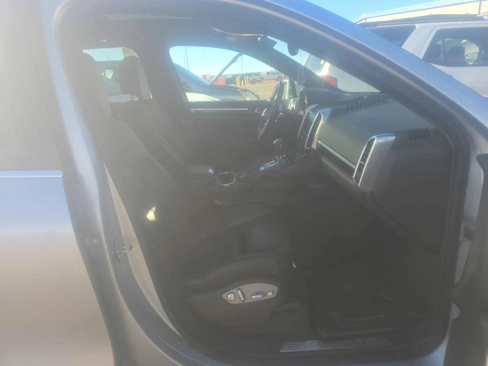 Porsche Cayenne S* PDK* ПОДГРЕВ* ОБДУХВАНЕ* 360КАМЕРА* ПАНОРАМА* , снимка 12 - Автомобили и джипове - 53916559