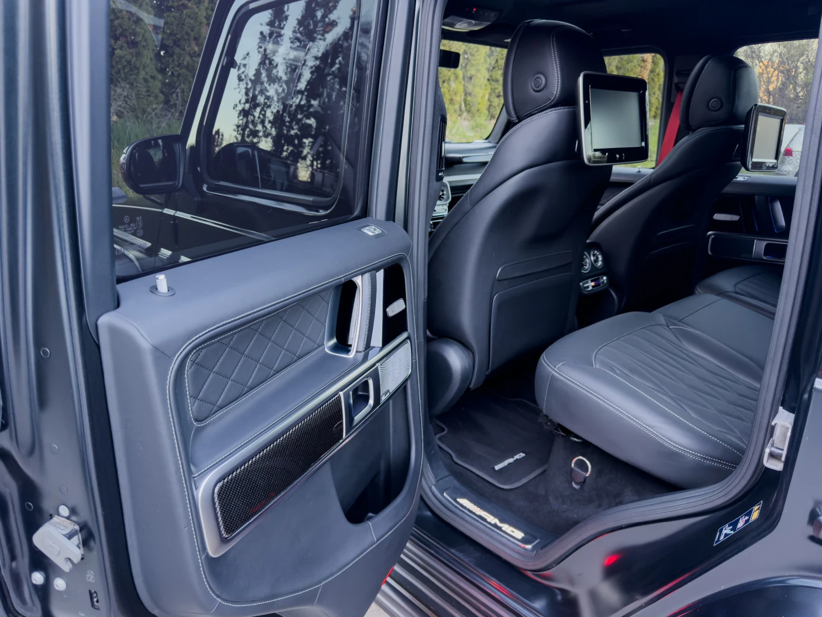 Mercedes-Benz G 63 AMG Carbon/Two-Tone/Burmaster/3xTv/Exclusive/22, снимка 13 - Автомобили и джипове - 54141053