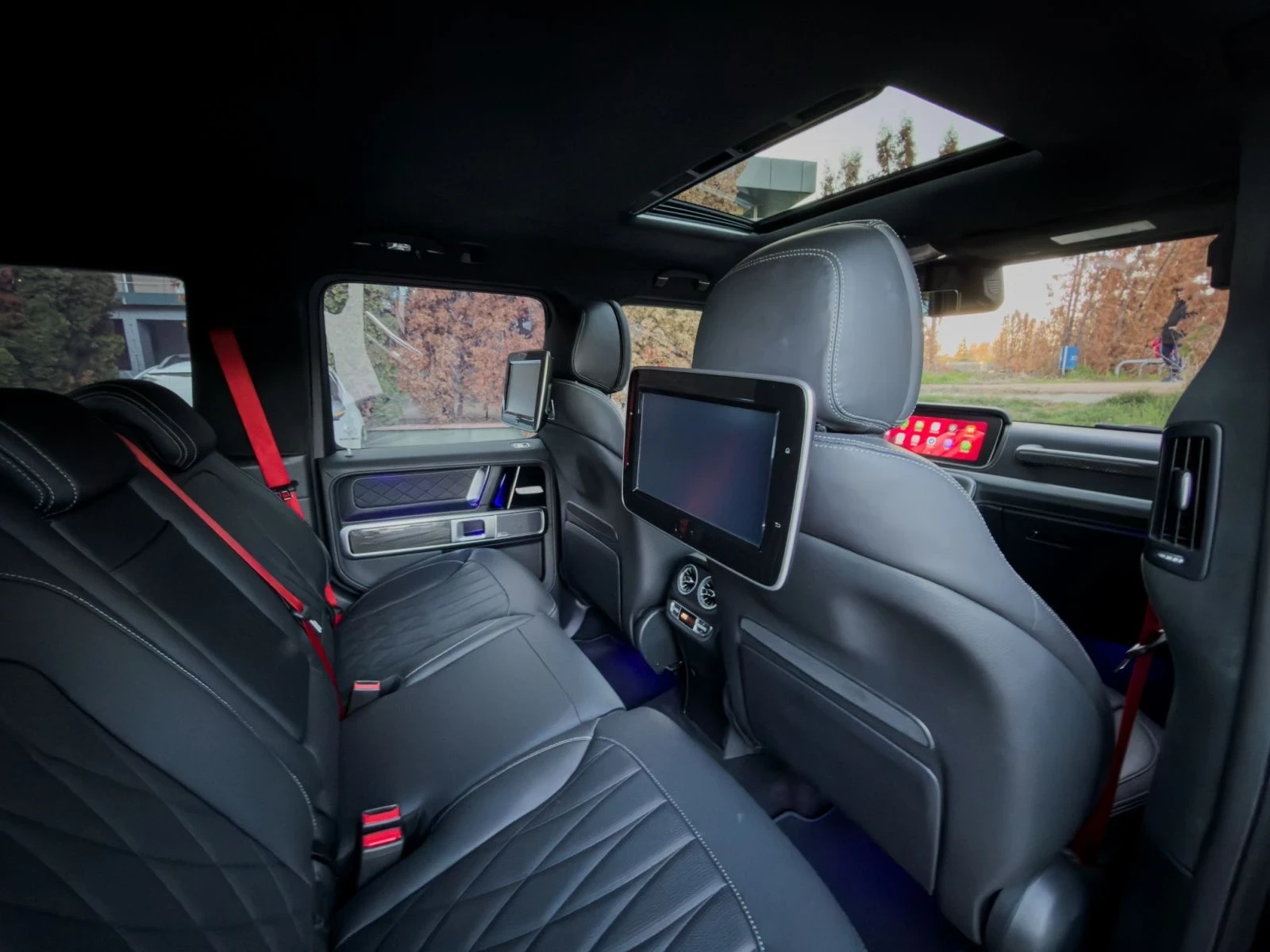 Mercedes-Benz G 63 AMG Carbon/Two-Tone/Burmaster/3xTv/Exclusive/22, снимка 12 - Автомобили и джипове - 54141053