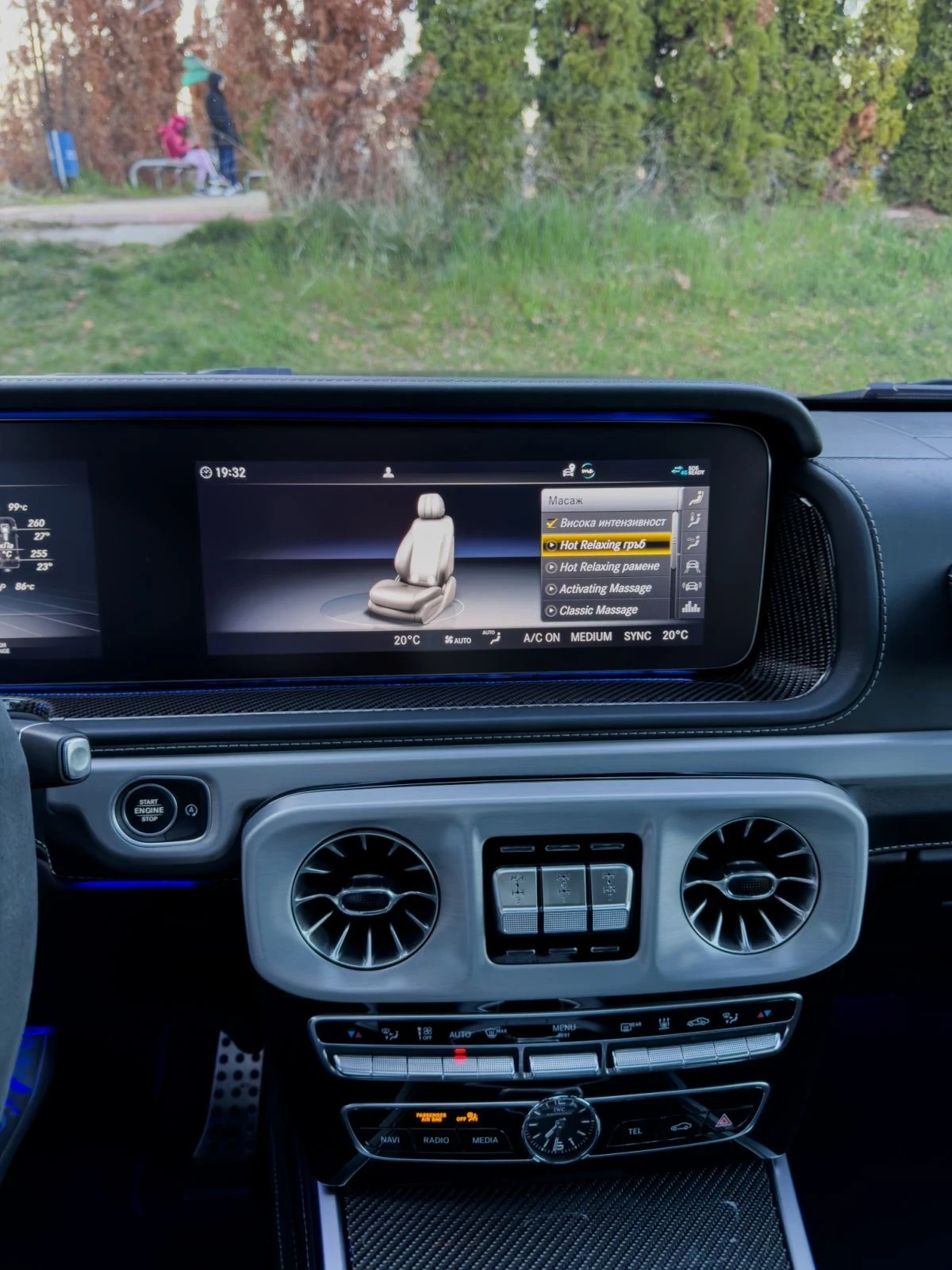 Mercedes-Benz G 63 AMG Carbon/Two-Tone/Burmaster/3xTv/Exclusive/22, снимка 8 - Автомобили и джипове - 54141053