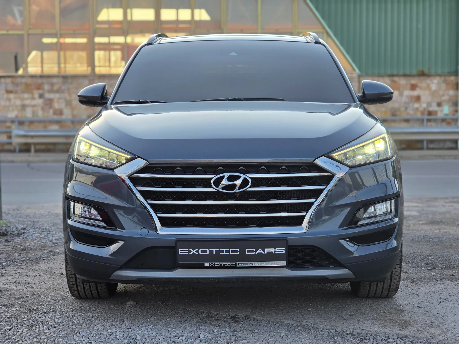 Hyundai Tucson 2.0D ! 2WD ! Premium !, снимка 2 - Автомобили и джипове - 55325283