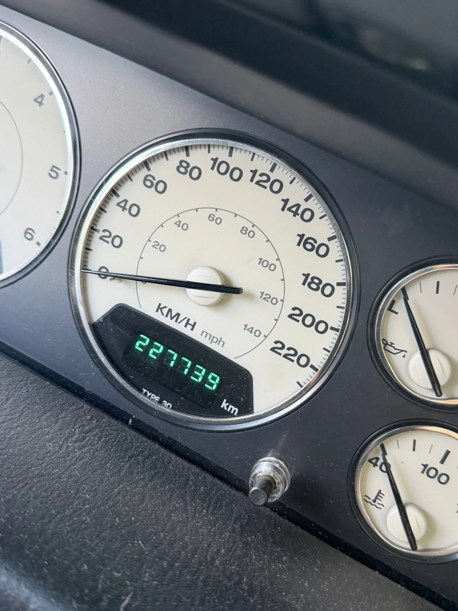 Jeep Grand cherokee 2.7, снимка 14 - Автомобили и джипове - 55894222
