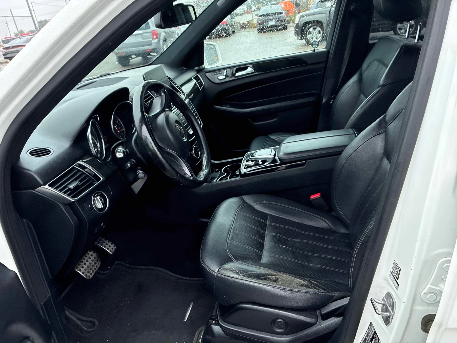 Mercedes-Benz GLE 400 4MATIC* DIS* H/K* PANO* , снимка 17 - Автомобили и джипове - 55905409