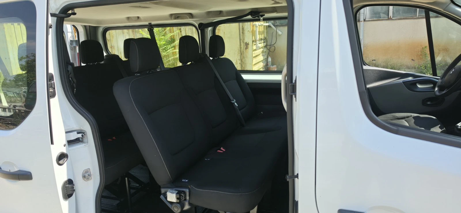 Renault Trafic, снимка 7 - Бусове и автобуси - 55689549