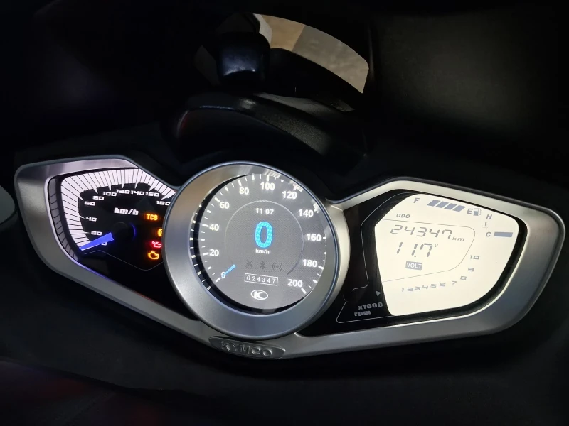 Kymco Xciting VS 400i TCS ABS FULL LED, снимка 14 - Мотоциклети и мототехника - 52930793