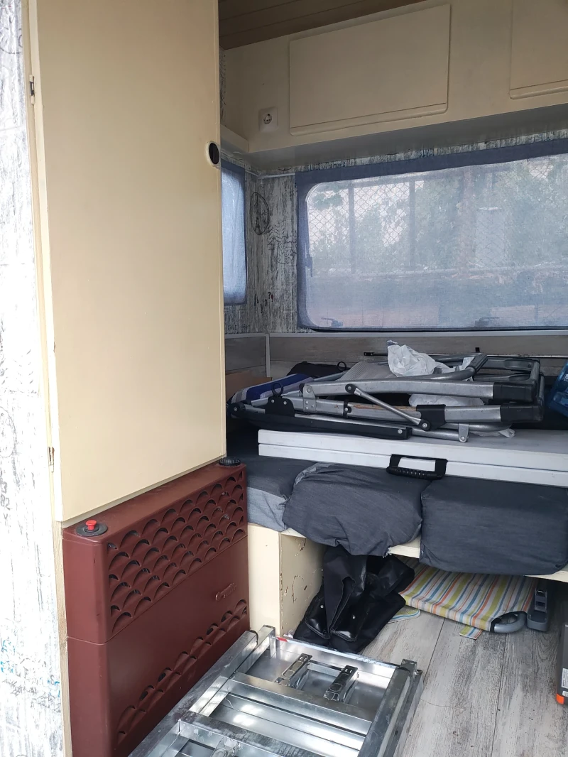 Каравана Adria 410 slt, снимка 5 - Каравани и кемпери - 51894925