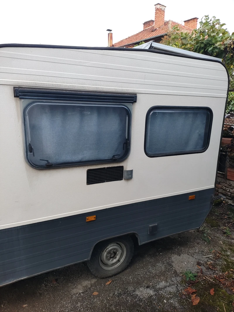 Каравана Adria 410 slt, снимка 3 - Каравани и кемпери - 51894925