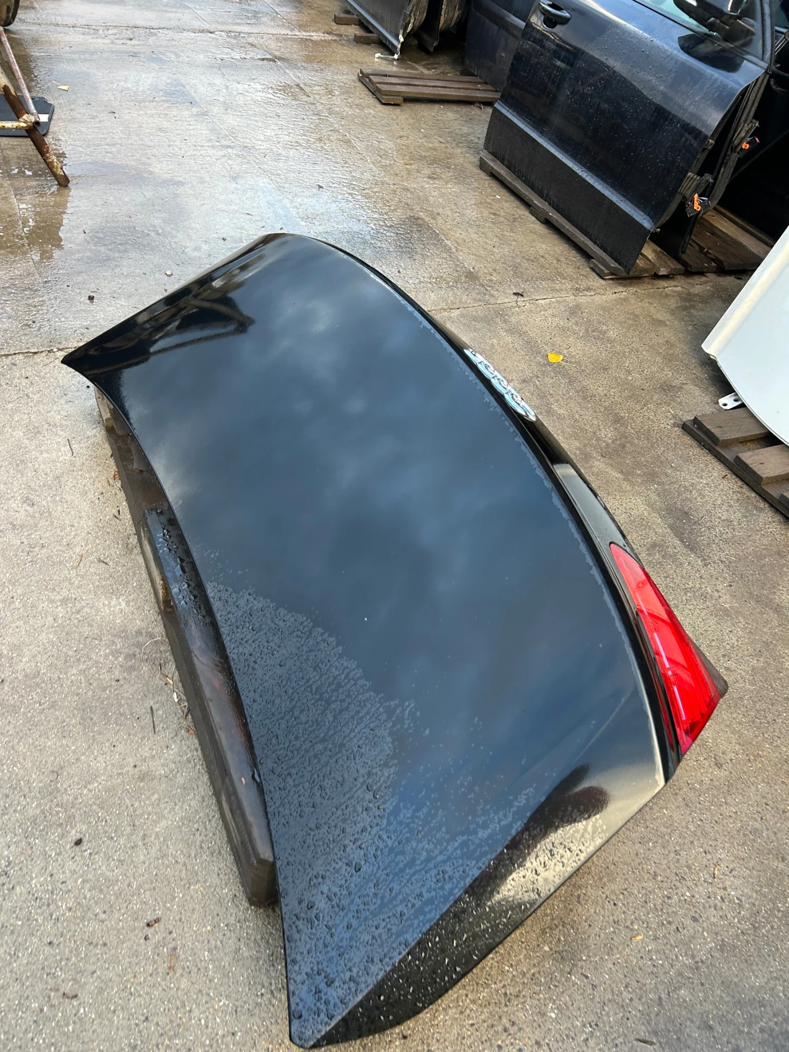 Заден капак AUDI A8 D4, снимка 3 - Части - 56535285