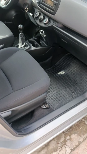 Toyota Yaris 1.33  | Mobile.bg    12