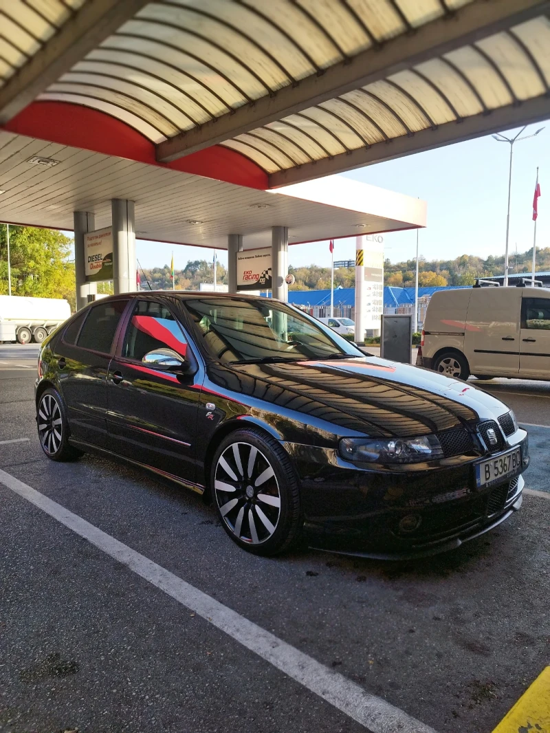 Seat Leon, снимка 1 - Автомобили и джипове - 44255885