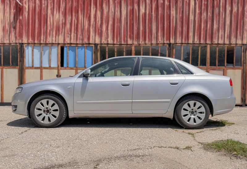 Audi A4 1.6 102hp, снимка 5 - Автомобили и джипове - 45800037