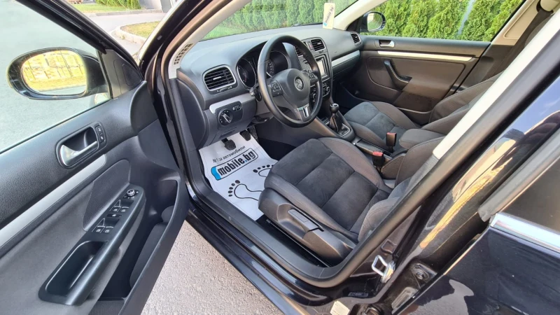 VW Golf 1.6TDI, снимка 11 - Автомобили и джипове - 48730339