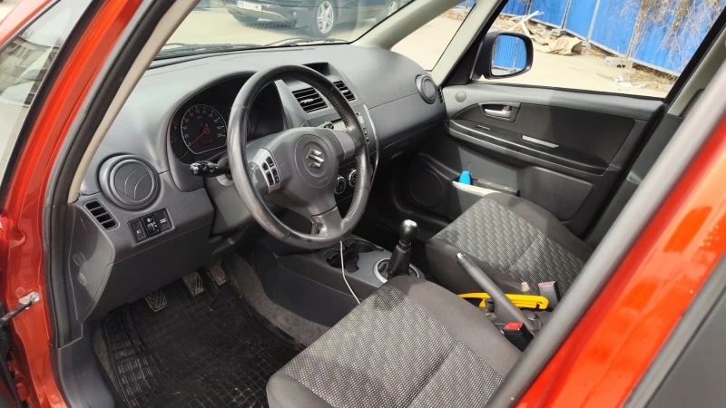 Suzuki SX4, снимка 7 - Автомобили и джипове - 49482833