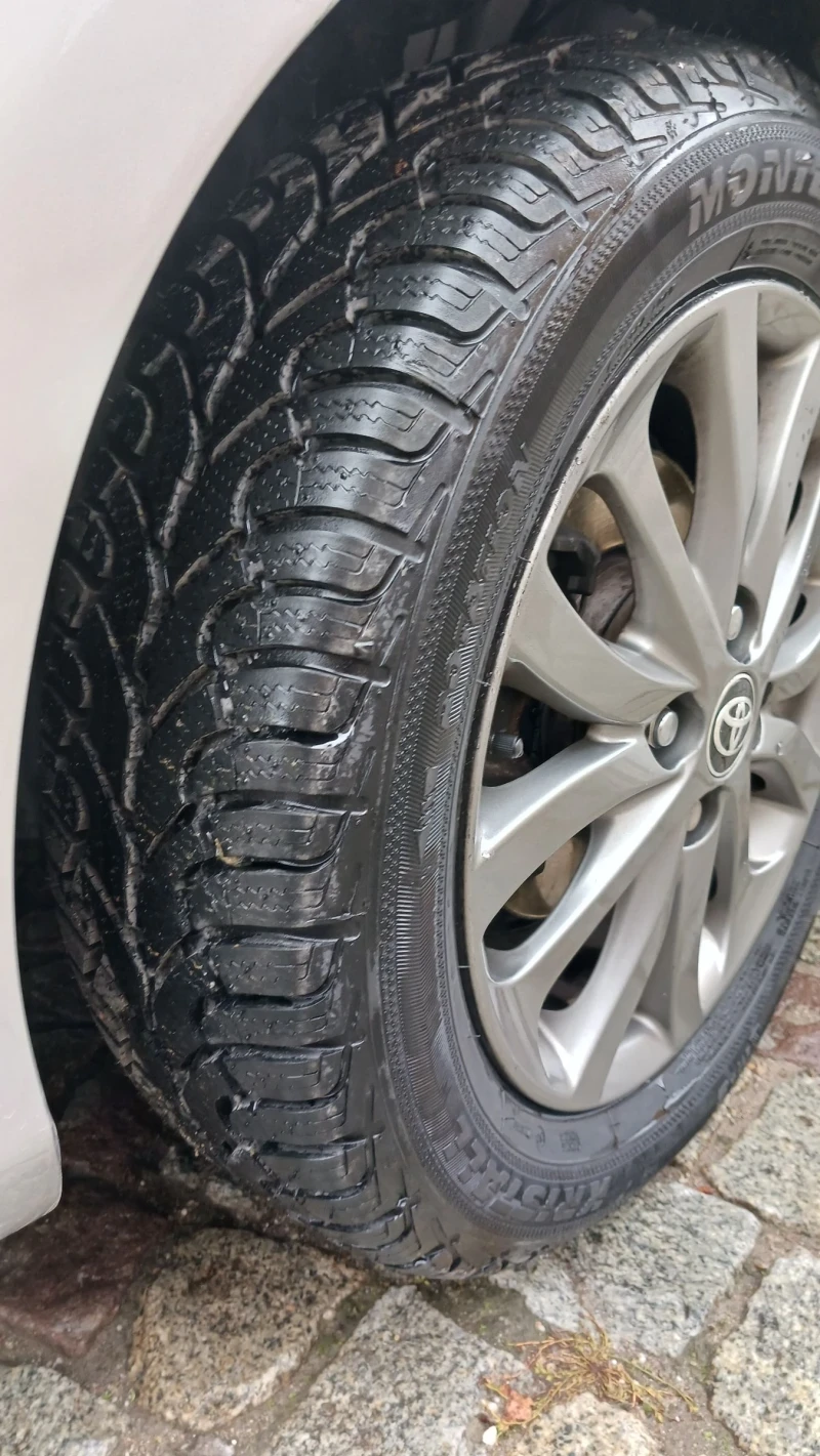 Toyota Yaris 1.33 газ, снимка 15 - Автомобили и джипове - 50239297