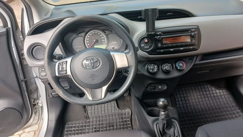 Toyota Yaris 1.33 газ, снимка 10 - Автомобили и джипове - 50239297