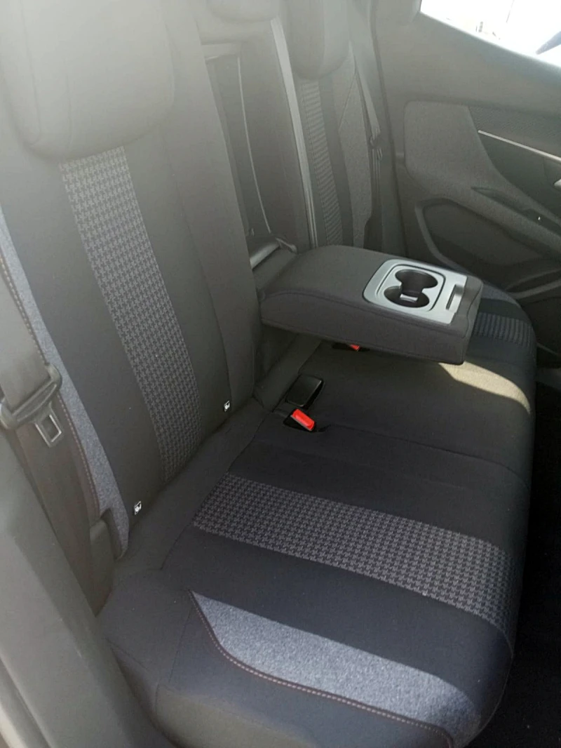 Peugeot 3008 AUTOMATIC, снимка 9 - Автомобили и джипове - 50535292
