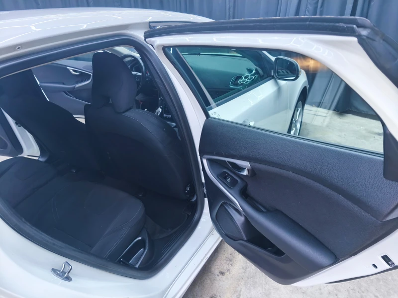Volvo V40 1.6TDI 6c.k Euro5B, снимка 10 - Автомобили и джипове - 51130695