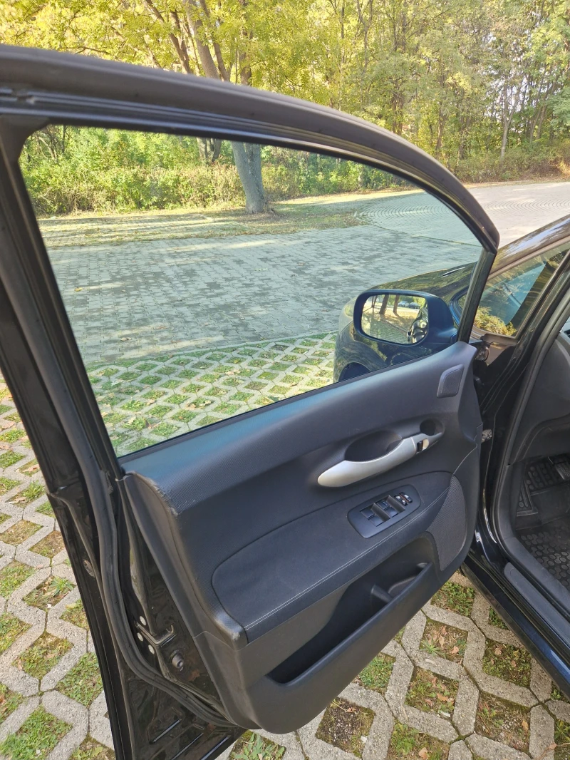 Toyota Auris, снимка 8 - Автомобили и джипове - 52326128