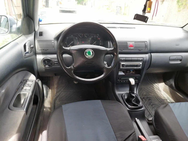 Skoda Octavia 1.9 TDI 4х4, снимка 8 - Автомобили и джипове - 52109497