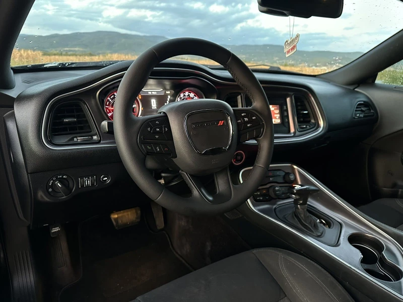 Dodge Challenger, снимка 5 - Автомобили и джипове - 52707852