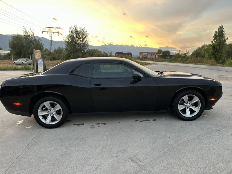Dodge Challenger, снимка 4 - Автомобили и джипове - 52707852