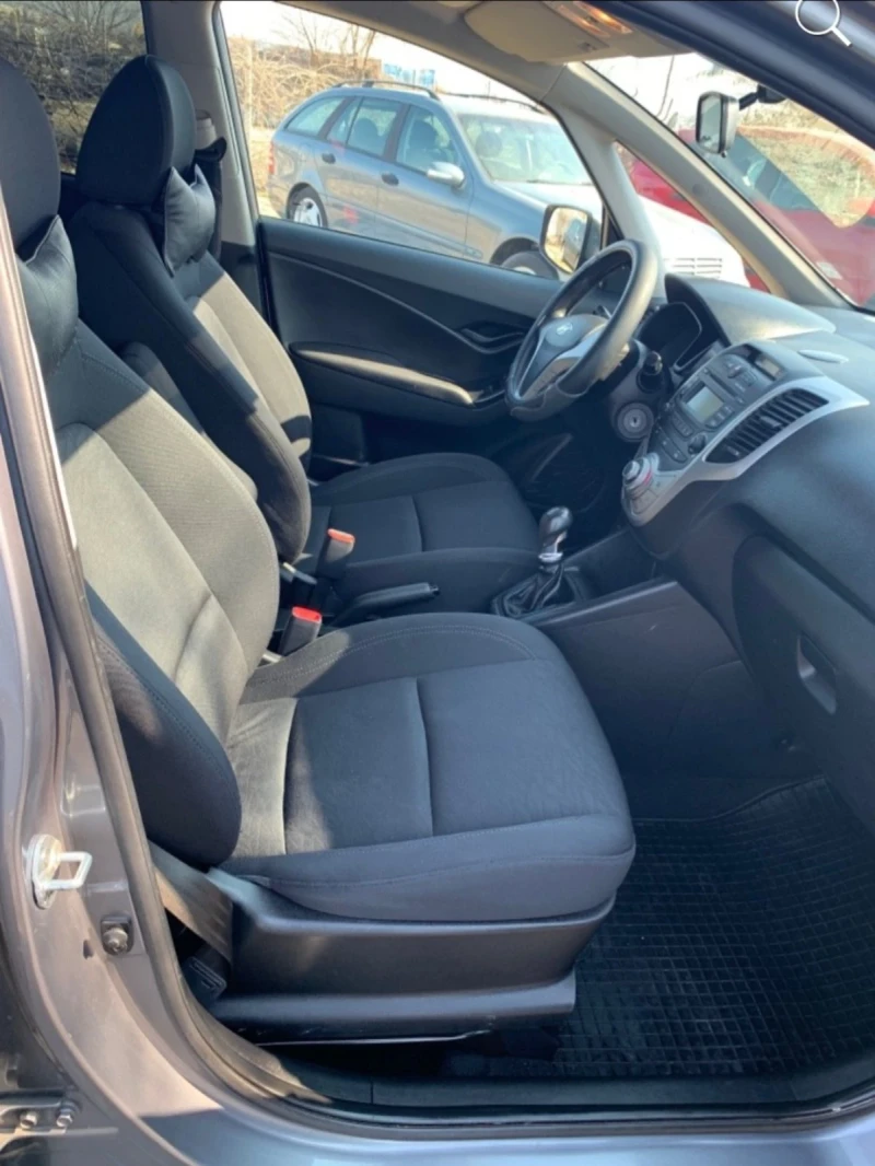 Hyundai Ix20 1.4i, снимка 7 - Автомобили и джипове - 52759370