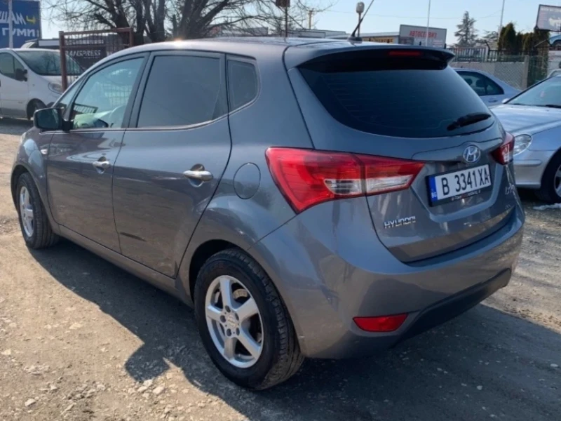 Hyundai Ix20 1.4i, снимка 12 - Автомобили и джипове - 52759370