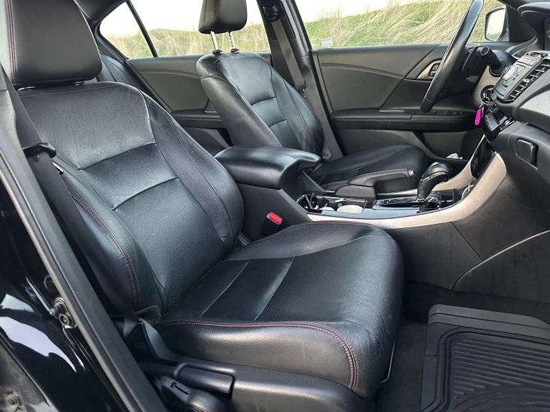 Honda Accord Sport 2.4 бензин автомат, снимка 12 - Автомобили и джипове - 53244359